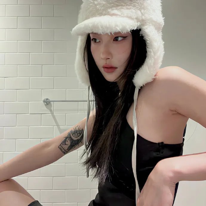 皎皎清月坠我怀